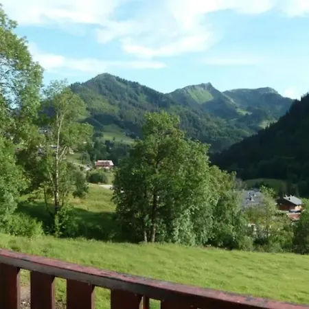 57 M², Vue Montagne Apartament